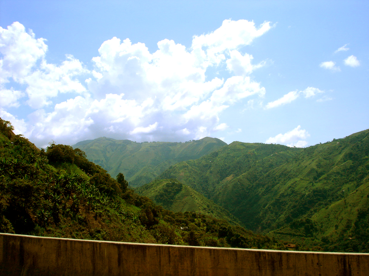 Paisajes de Antioquia ideales para conectar ciudad y carretera
